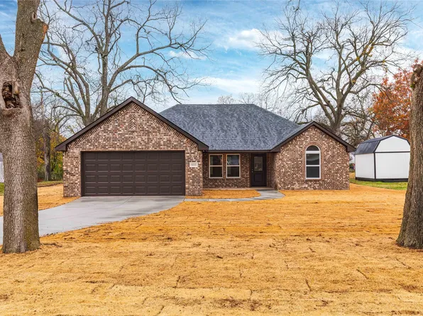 605 N Poplar St, Leonard, TX 75452