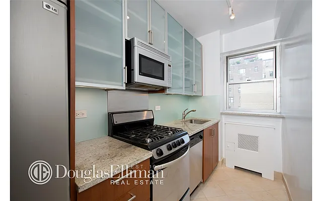 Rented by Douglas Elliman | media 1