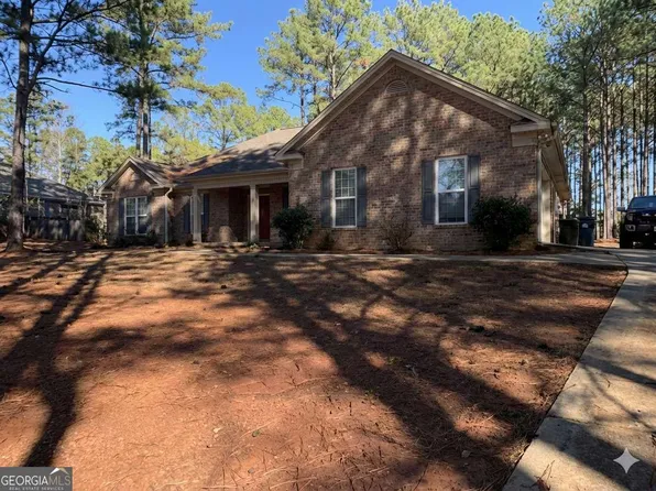 350 Mountain Creek Dr, Hamilton, GA 31811