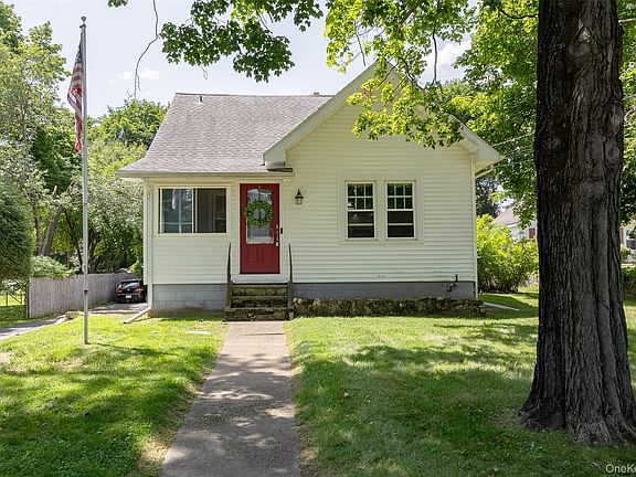 2nd image of 17 Townsend Boulevard