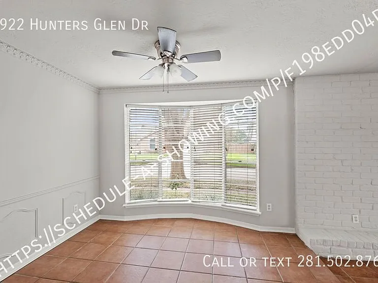 2922 Hunters Glen Dr — Photo 4