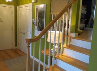 15 Hills Ln #15, Westport, CT 06880
