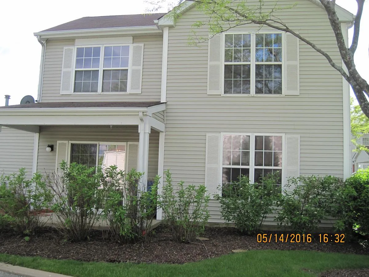 1117 Symphony Dr photo 1