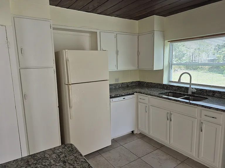 616 S Kentucky Ave — Photo 10