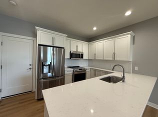 1436 S Kings Grove Ave, West Des Moines, IA 50266