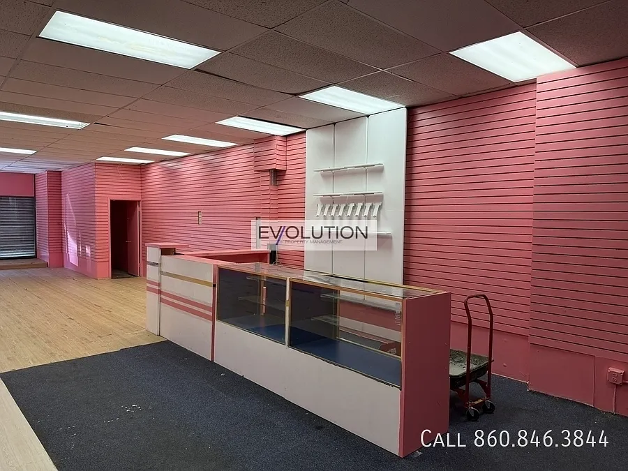 Studio, 1.0 bath, 2000 sqft, $2,100 — Photo 2