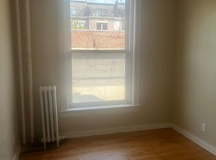 302 N Summit St #B, Indianapolis, IN