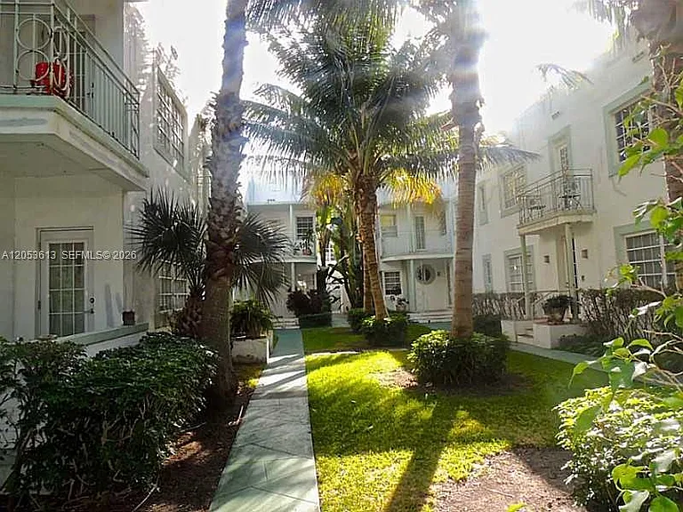 1215 Meridian Ave #8 — Photo 2
