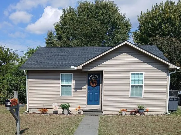 209 Stonebridge Dr, Fayetteville, TN 37334