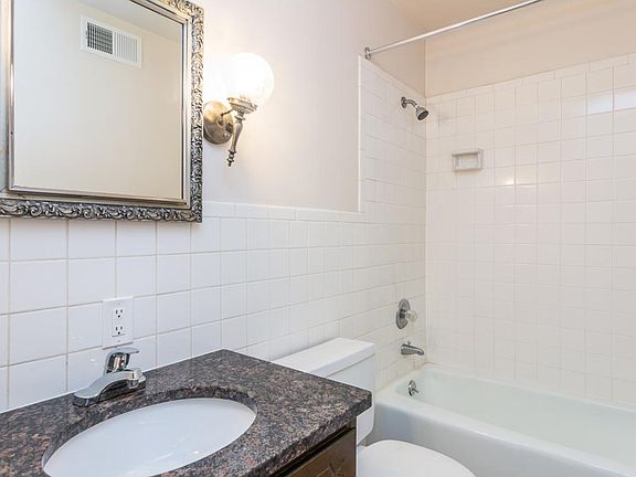 5th image of 3115 Heritage Ct