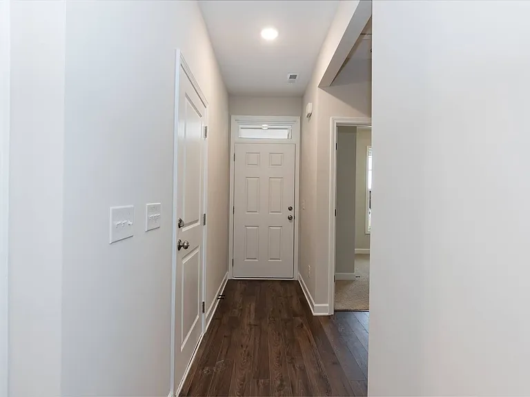 220 E Granville St — Photo 7
