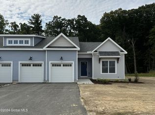 7 Kelts Farm Rd, Niskayuna, NY 12309