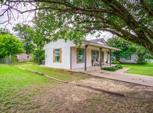 228 Huron St, Cleburne, TX 76031
