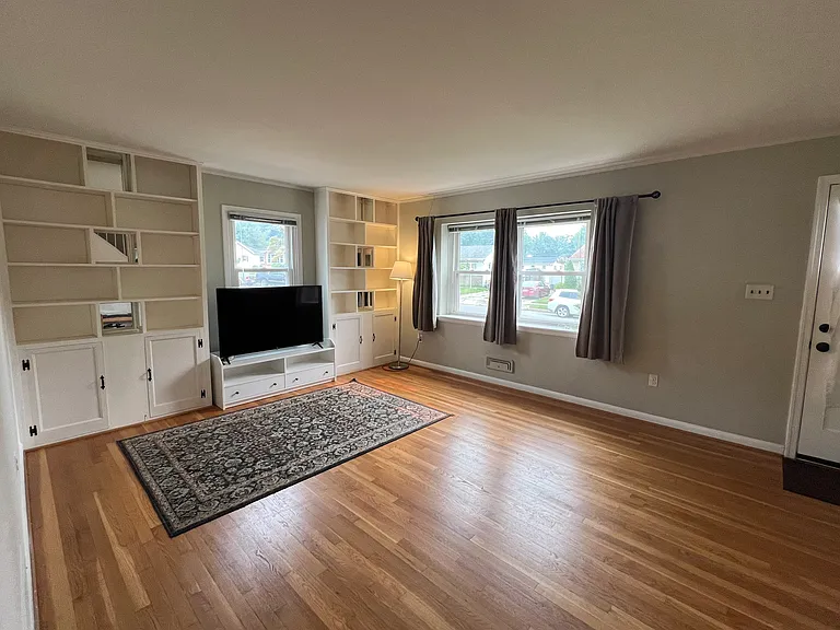 6017 Black Friars Cir — Photo 40