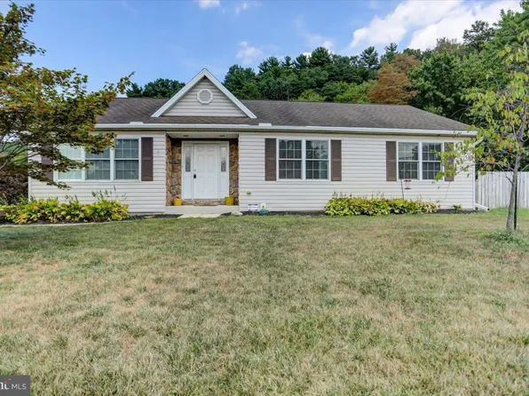 1704 Black Gap Rd, Fayetteville, PA 17222