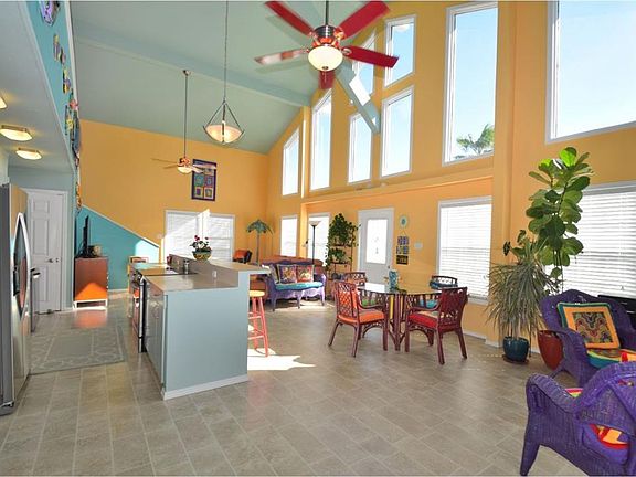 4th image of 3158 Sea Castle Dr