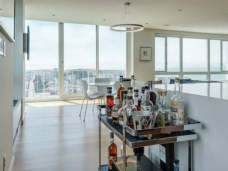 1200 California St #19D — Photo 13