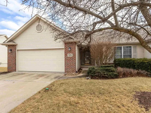 7324 35th Avenue Ct, Moline, IL 61265