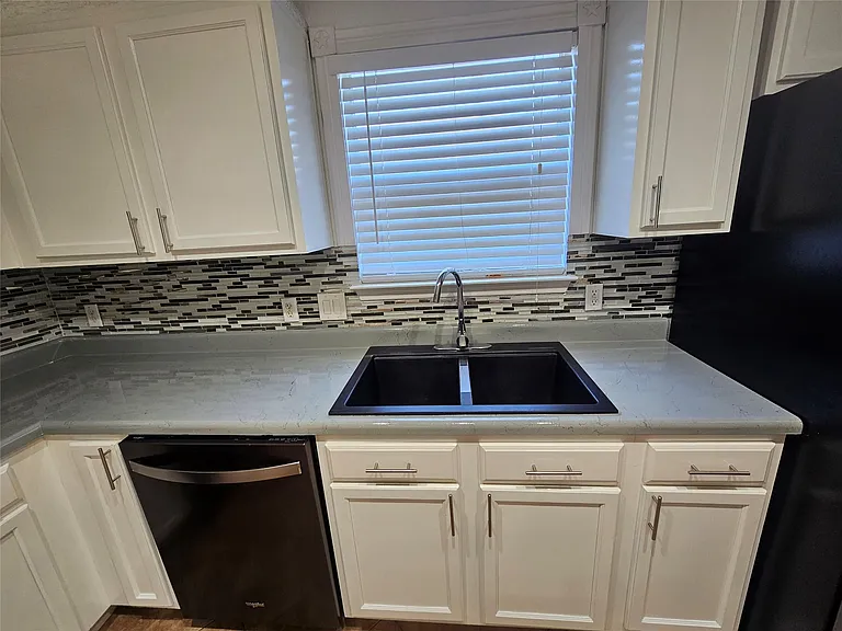 18212 Flathead Dr — Photo 8