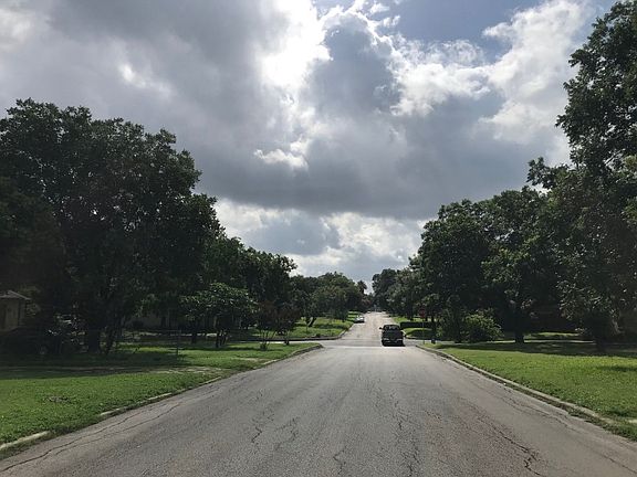 5th image of 301 Thomas Jefferson Dr