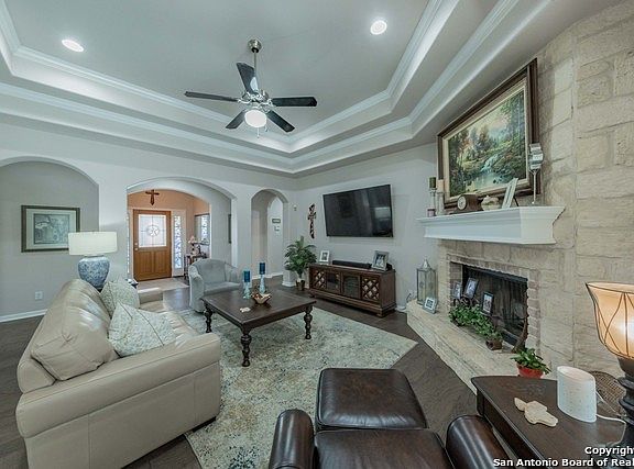 3rd image of 1254 Sugar Land Dr