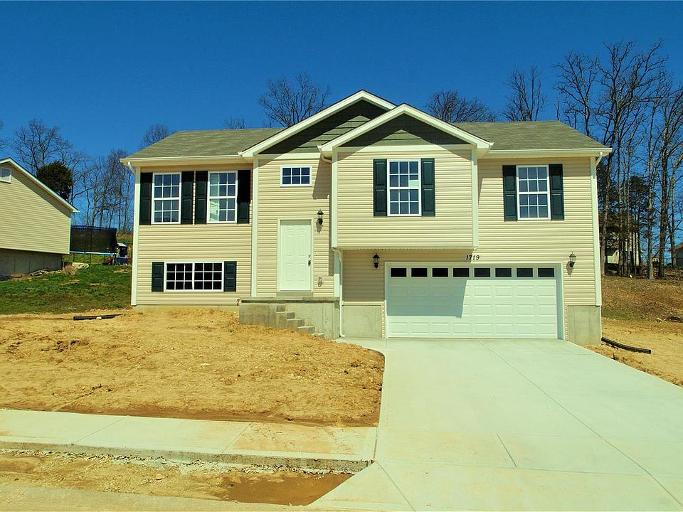 1st image of 1719 Saint Charles Dr