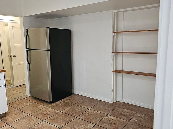 5th image of 514 E Calle Roca APT B