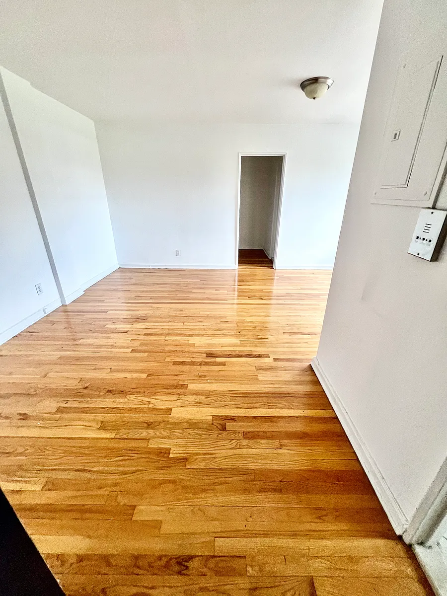 Building Photo - 3624 Bell Blvd #B12