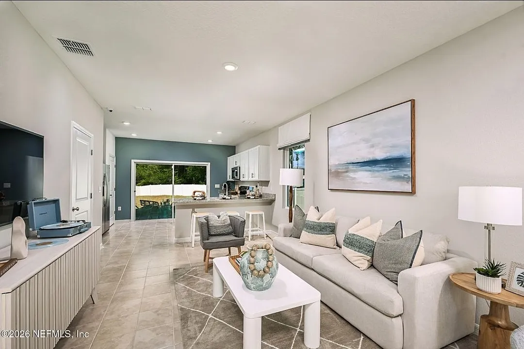 2 bed, 2.5 bath, 1180 sqft, $1,675 — Photo 3