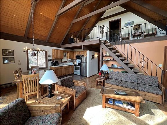 3rd image of 131 Elder Ln