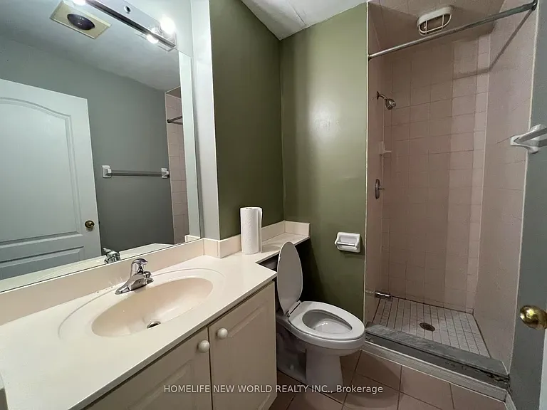 555 Yonge St #513 — Photo 17