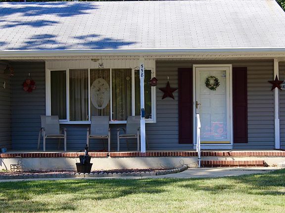 4th image of 558 Oak Hollow Ln