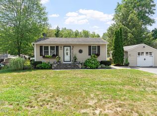 154 Guideboard Rd, Waterford, NY 12188