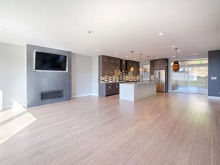 5028 Puget Blvd SW — Photo 9
