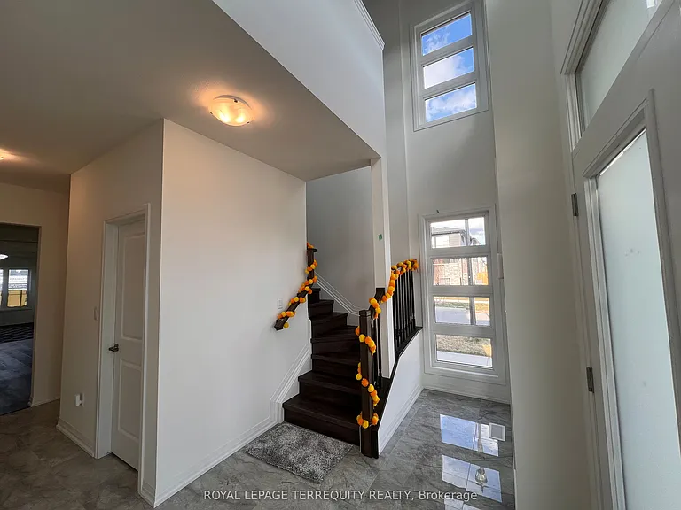 119 Acacia Rd — Photo 6