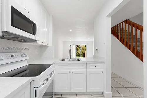 6854 NW 173rd Dr Photo 1