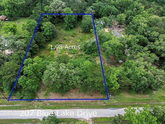 3rd image of 207 Blue Lake Dr