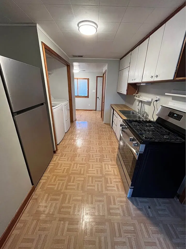 2-Bed, 1-Bath Duplex w/ Garage & Laundry | Near UWSP & Downtown — Photo 4