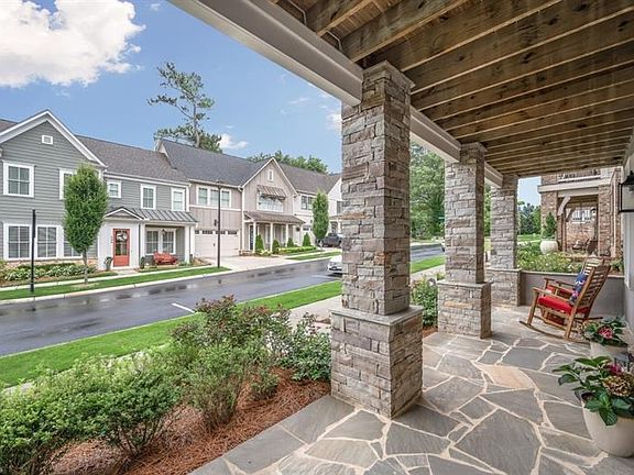 3rd image of 217 Dawson Dr