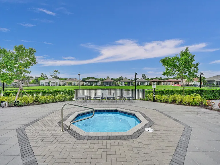 6336 W Blue Spring Dr — Photo 28