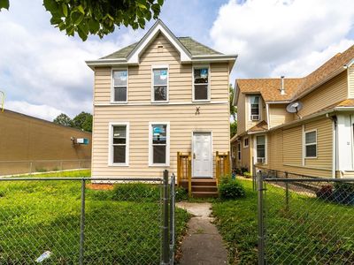 883 Fremont Ave, Saint Paul, MN, 55106