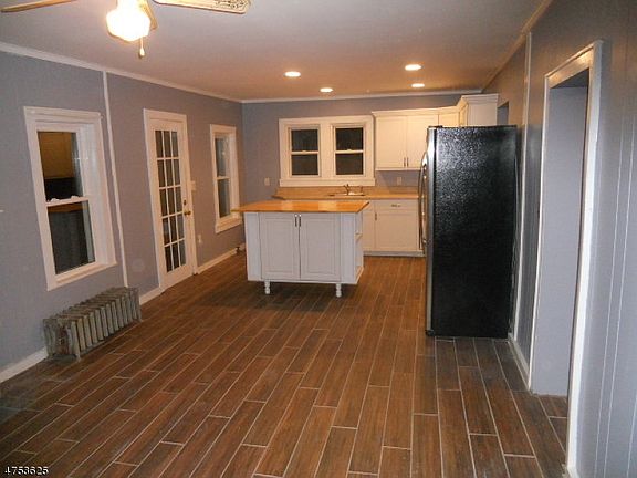 4th image of 24 Park Ln