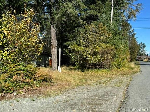 5th image of 3476 Macaulay Rd