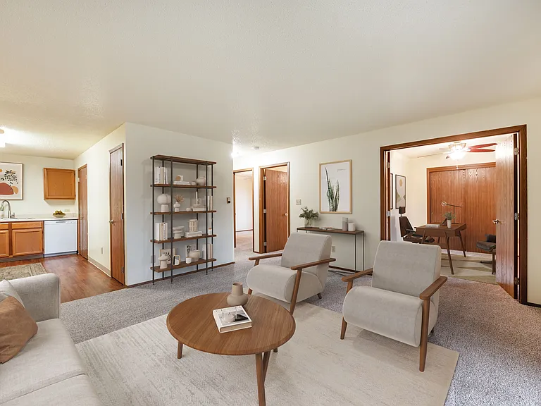 Sun Prairie & Vista Court — Photo 9