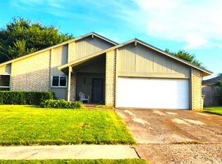 1312 N Banner Ave, Edmond, OK 73013