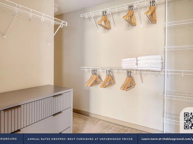 Walk-in Closet