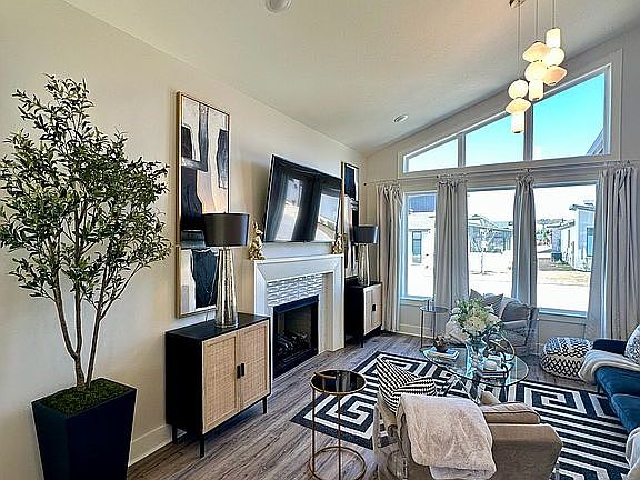 4th image of 4031 Ridgepointe Cv