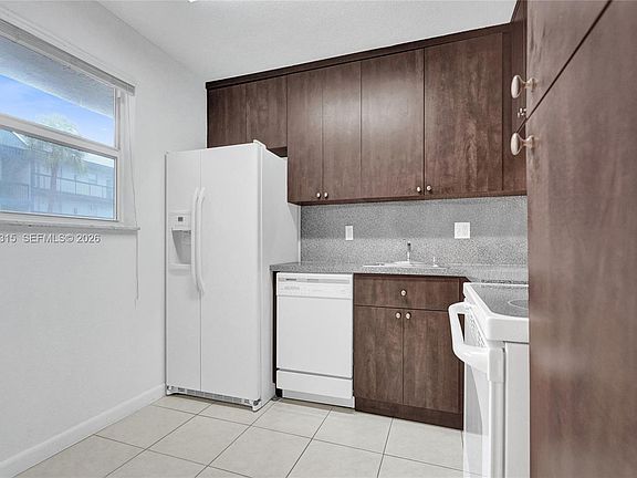 5th image of 3180 Holiday Springs Blvd #5-109