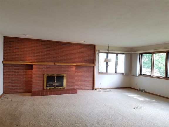5th image of 5301 Lakeshore Dr
