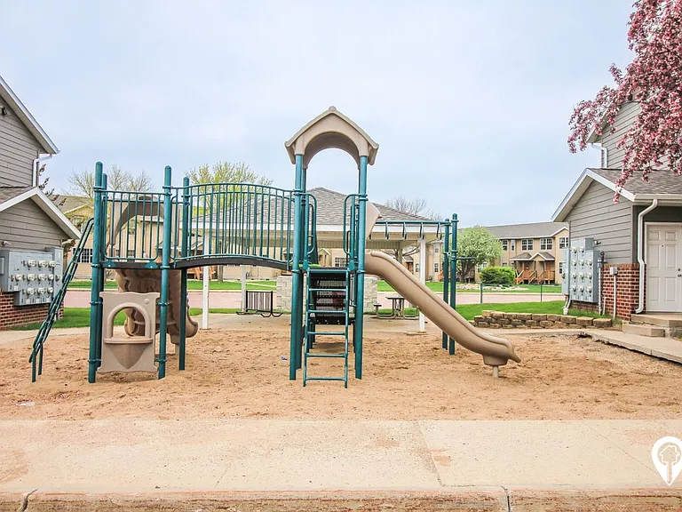 Arrow Ridge Townhomes Brandon, SD — Photo 9